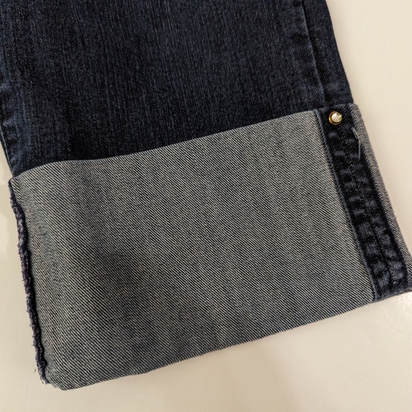 Capri Pants Size 4 - Picture 3 of 9